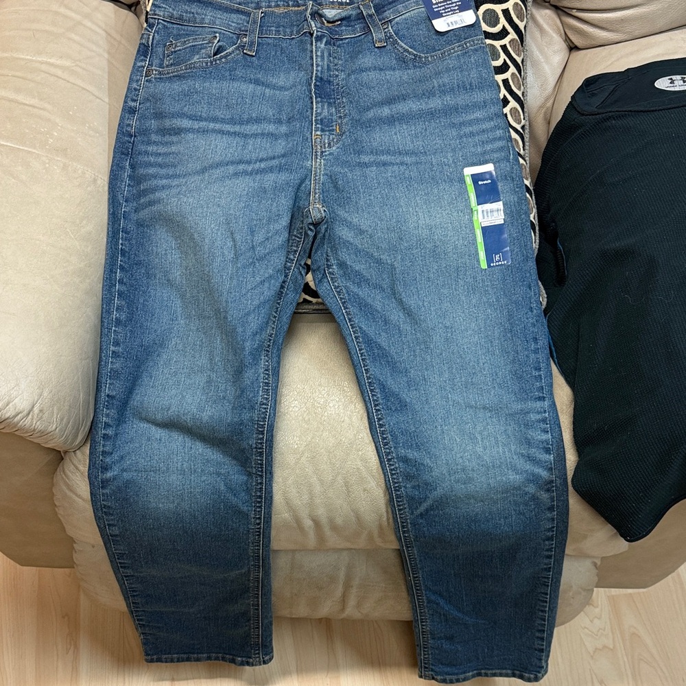 George Straight Leg Men's Jeans in Denim Blue